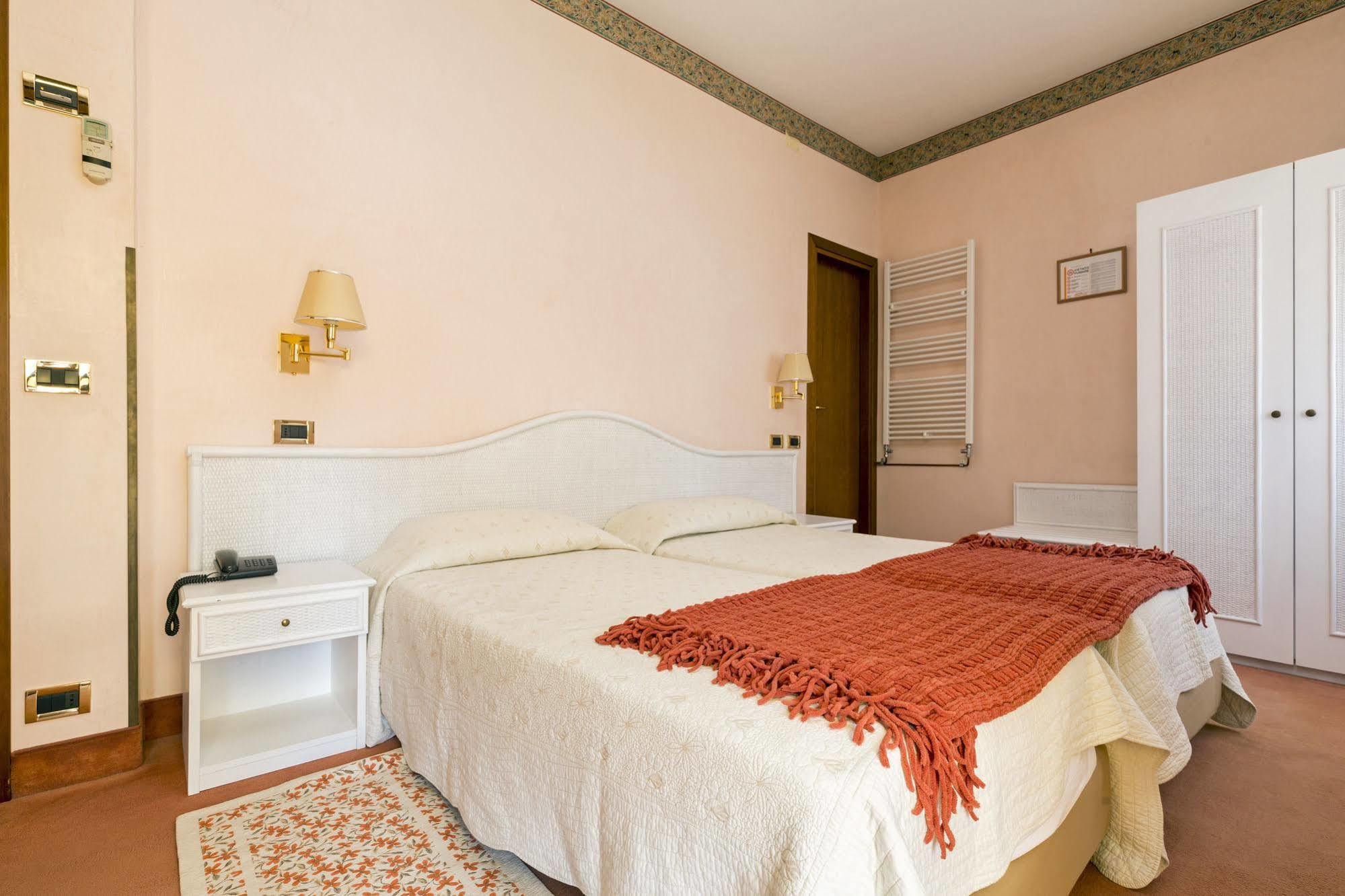 Hotel Villa Tiziana البندقية-ليدو المظهر الخارجي الصورة